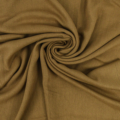 Bufanda Ligera de Color Liso con Flecos Elegantes - Image 4