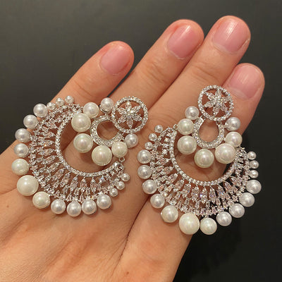 Aretes de Aro Grande con Perlas en Cobre para Mujer - Image 6