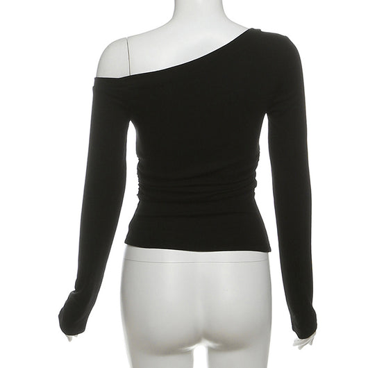 Blusa Fuera del Hombro con Detalle de Letras y Escote Asimétrico - Image 13
