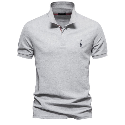 Polo Clásico para Hombre con Bordado de Venado - Diseño Básico Manga Corta - Image 4