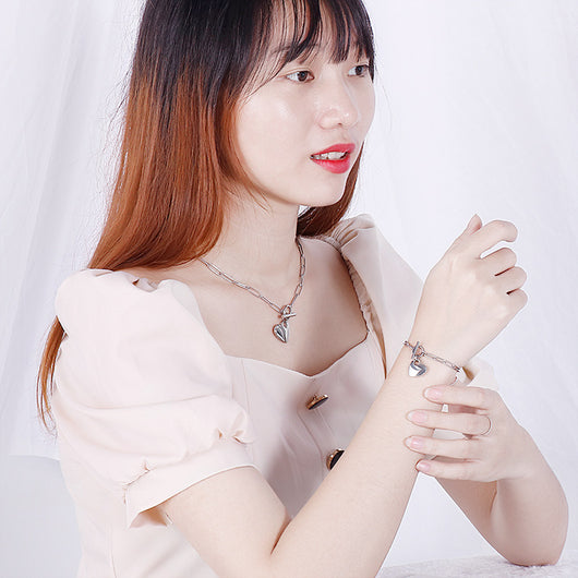 Conjunto de Pulsera y Collar de Acero Titanio con Corazón de Durazno para Mujer - Image 18