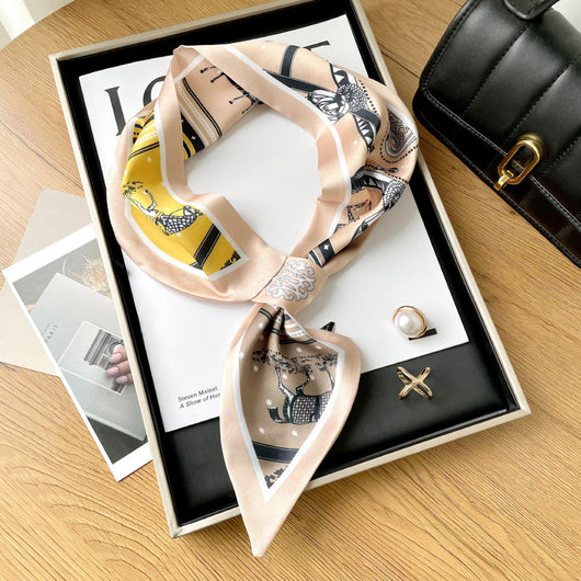 Pañuelo Decorativo con Pintura al Óleo Artística - Image 27