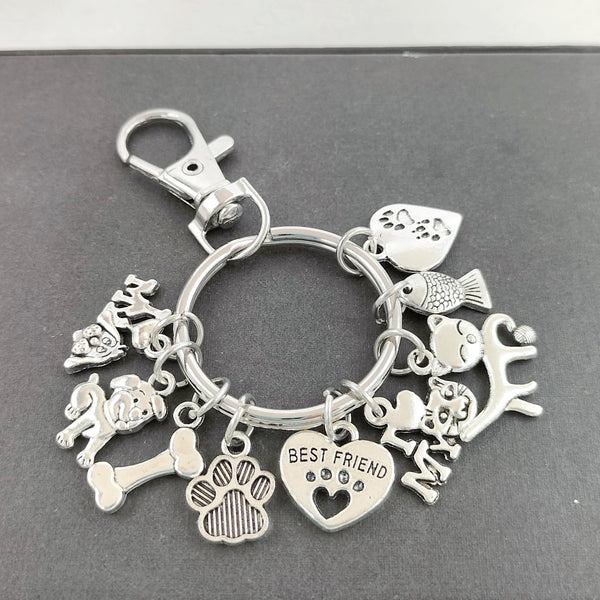 Llavero Mascota con Diseños de Huesos, Peces y Patitas - Accesor Perfecto para Amigos Peludos