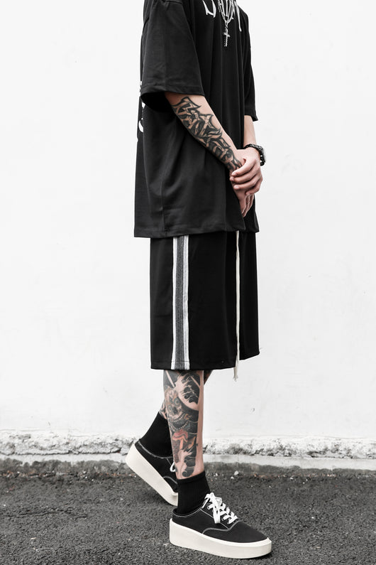 Shorts Holgados Hip-hop Urbanos Cinco Bolsillos Negro y Blanco - Image 4