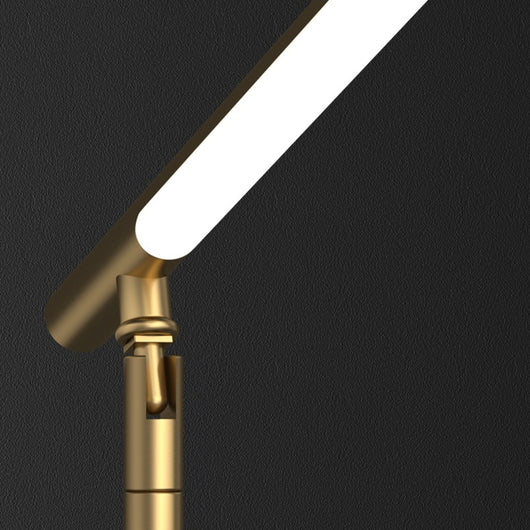 Lámpara de Mesa Articulada en Latón - Diseño Minimalista de Lujo - Image 16
