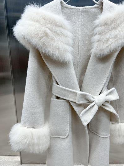 Abrigo de Invierno para Mujer en Lana de Oveja con Corte Ajustado - Image 30