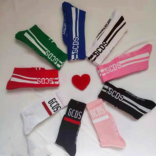 Calcetines Deportivos Altos de Algodón Puro con Letras - Image 9