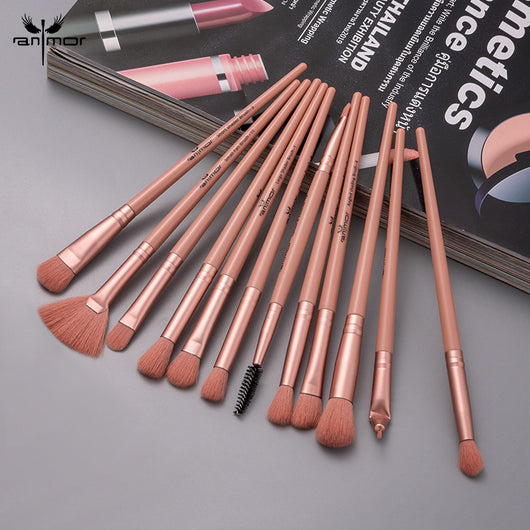 Kit Portátil de Brochas para Sombras, Cejas y Maquillaje Profesional - Image 8