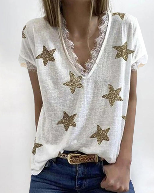 Blusa Estampada con Escote en V y Detalles de Encaje - Image 13