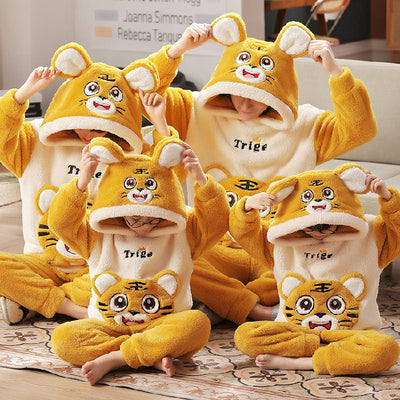 Pijama Grueso de Terciopelo Coral con Diseños Infantiles Adorables - Image 14