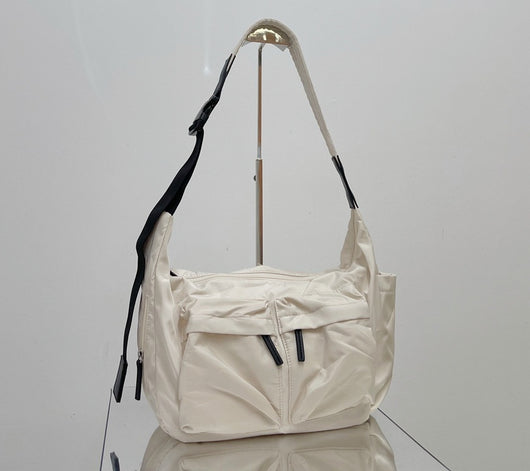 Bolso Crossbody Deportivo Minimalista - Image 5