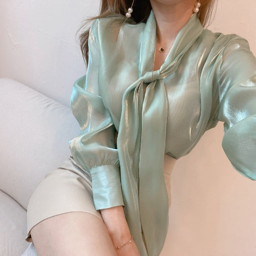 Blusa Brillante con Detalle de Cuello Streamer y Falda A-Line de Cintura Alta - Image 10