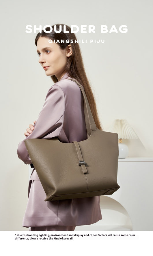 Bolso Bandolera Portátil de Cuero Genuino con Detalles Artesanales - Image 9