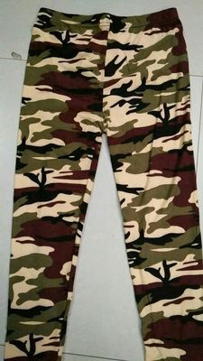 Leggings con Estampado Camuflaje - Image 13