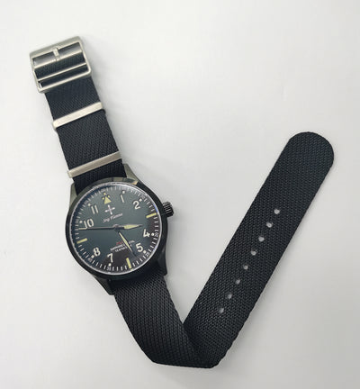 Reloj Deportivo de Acero Inoxidable con Banda de Nylon - Image 10