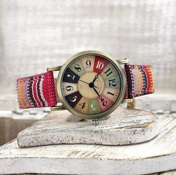 Reloj para Dama con Esfera Multicolor y Patrón Arcoíris