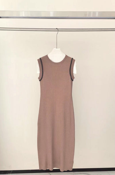Vestido Tejido de Lana sin Mangas Cuello Redondo con Detalles de Perlas - Image 9