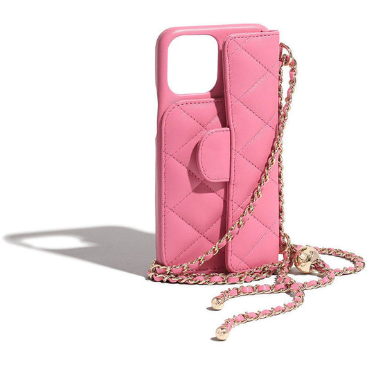 Funda para iPhone con Cadena Dorada y Bola Decorativa - Image 6