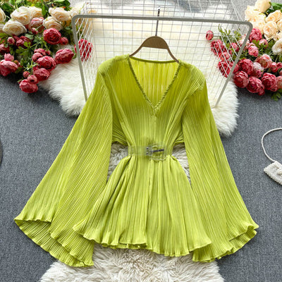 Blusa Suelta de Gasa con Escote en V y Pliegues - Image 15
