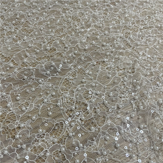 Tela de Encaje con Lentejuelas y Tachuelas - Image 9
