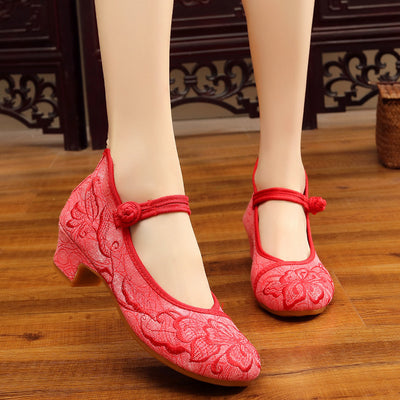 Zapatos de Baile Folclórico con Bordado Étnico y Tacón Cuadrado - Image 4