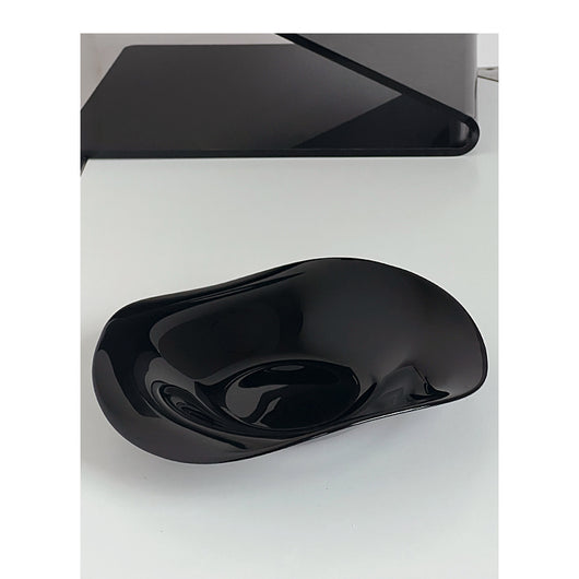 Cuenco Cerámico Irregular Negro Minimalista de Diseño Niche - Image 4