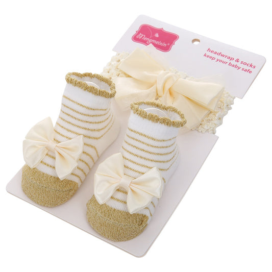 Calcetines Infantiles con Pompones 3D y Lunares para Niños - Image 2