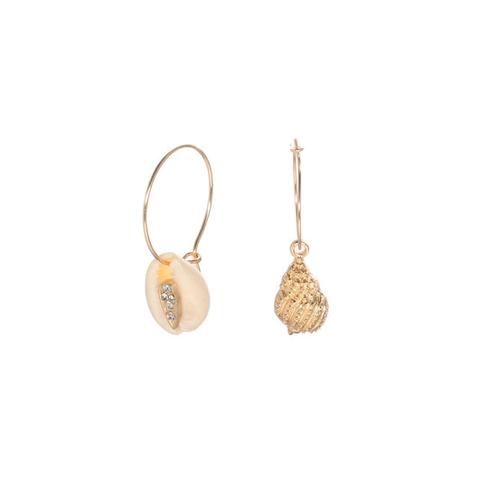 Aretes Bohemios Dorados con Perlas y Borlas de Concha Natural - Image 5