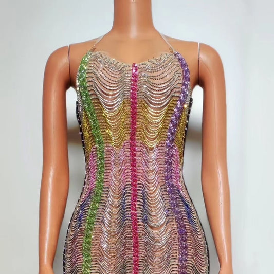 Vestido de Fiesta con Cadena de Perforación - Deslumbrante Atuendo para Celebraciones