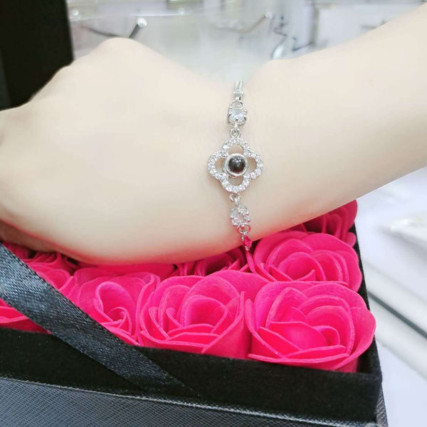 Pulsera Proyectora Te Amo en 100 Idiomas - Trébol de la Suerte