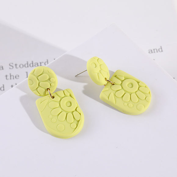 Aretes Geométricos Girasol en Relieve