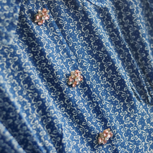 Vestido de Seda Azul con Botones de Cristal y Flores - Talla Pequeña - Image 2