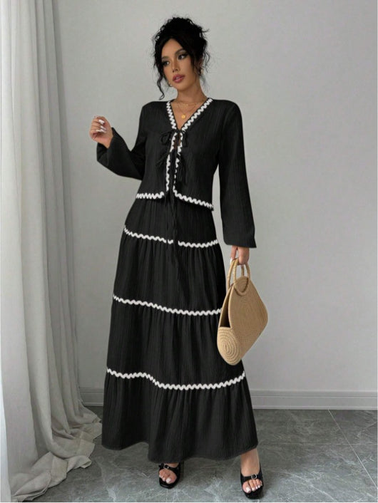 Conjunto Elegante con Blusa de Encaje y Falda Plisada con Mangas Farol - Image 21