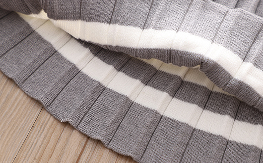 Conjunto de Dos Piezas: Cardigan Bordado de Manga Larga y Falda Plisada - Image 18