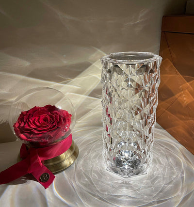 Lámpara LED Rosa Diamante Romántica para Dormitorio y Sala - Image 3