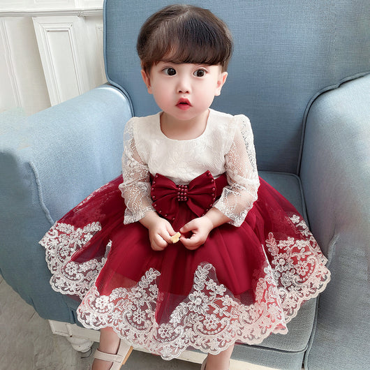 Bata Clínica con Detalles de Encaje y Costuras Reforzadas - Image 8