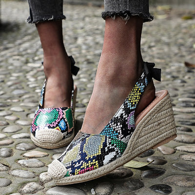 Sandalias de Tacón Cuña Verano con Moño Elegante - Image 9