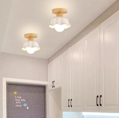 Lámpara de Techo Minimalista Nórdica en Madera Sólida para Pasillos y Balcones - Image 9