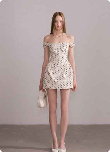 Vestido Elegante Ajustado con Cuello Asimétrico y Cintura Fruncida para Verano - Image 4