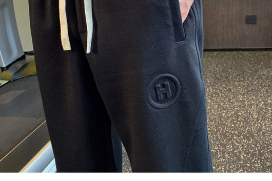 Pantalones Deportivos Versátiles para Hombre en Colores Sólidos - Image 13