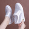 Tenis Blancos para Mujer con Malla Transpirable y Tacón Oculto