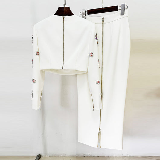 Conjunto Dos Piezas: Top Corto con Incrustaciones de Diamantes y Falda Larga - Image 4