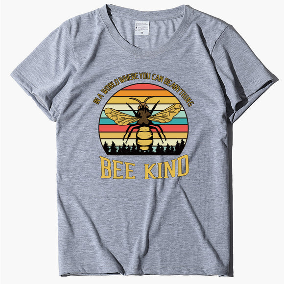 Camiseta Suelta Estampado Abeja con Letras - Diseño Moderno y Cómodo