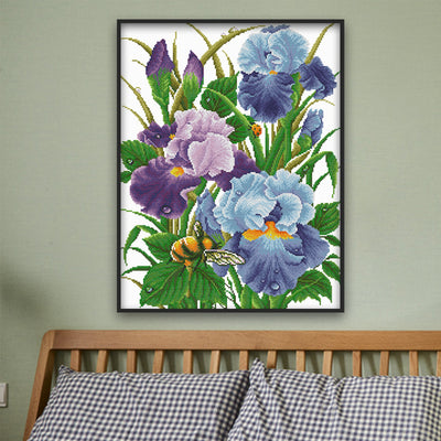 Cuadro de Bordado Artesanal con Patrón de Flores Iris - Image 5