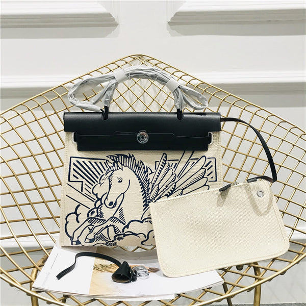 Bolso Kelly Canvas y Cuero con Correa Diagonal - Diseño Pegasus Graffiti