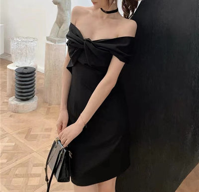 Vestido de Hombro Único Elegante y Sofisticado - Image 2