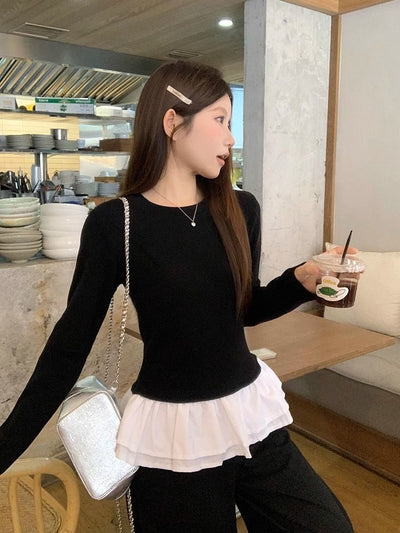 Blusa Entallada de Cuello Redondo con Diseño Minimalista - Image 7