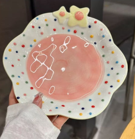 Plato para Desayuno de Cerámica Artesanal con Relieve Floral Pintado a Mano - Image 11