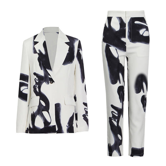 Traje Casual Femenino con Blazer y Pantalón Capri - Image 5