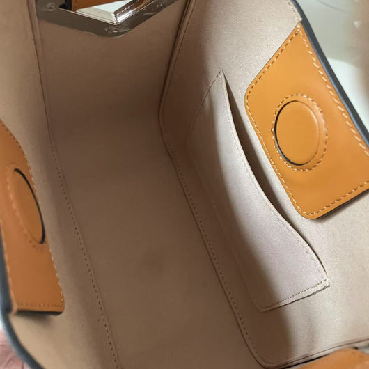 Bolso Crossbody Cuero Vacuno Pequeño Cuadrado - Image 2